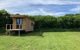 Neddys Rest Luxury Horsebox Stay